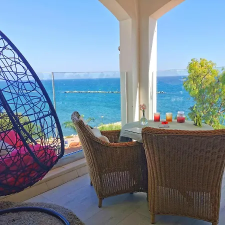 Galatex Beachfront 1st Line Sea View Suites - Location Peaceful Place Homestay Limassol