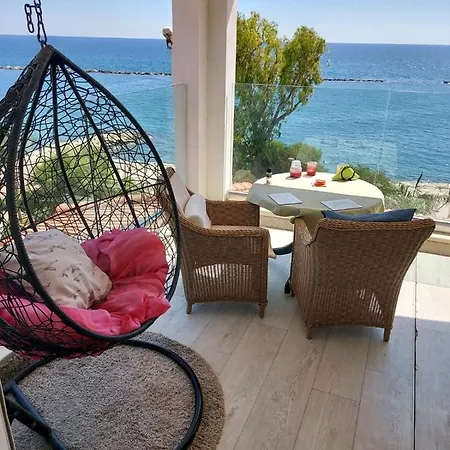 Galatex Beachfront 1st Line Sea View Suites - Location Peaceful Place Homestay Limassol