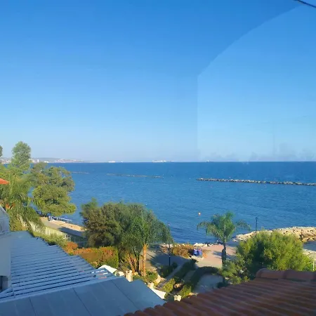 Galatex Beachfront 1st Line Sea View Suites - Location Peaceful Place Homestay *