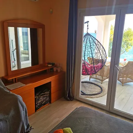 Homestay Galatex Beachfront 1st Line Sea View Suites - Location Peaceful Place *